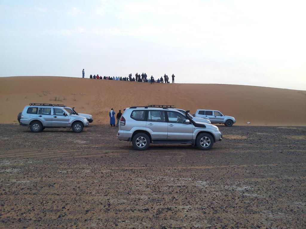 Bivouac Erg Znaigui Hotel เมอร์ซูกา ภายนอก รูปภาพ