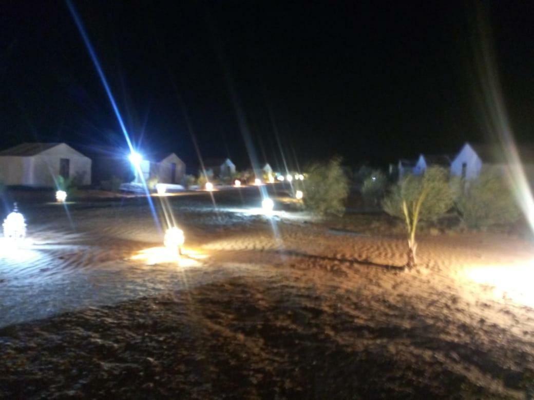 Bivouac Erg Znaigui Hotel เมอร์ซูกา ภายนอก รูปภาพ