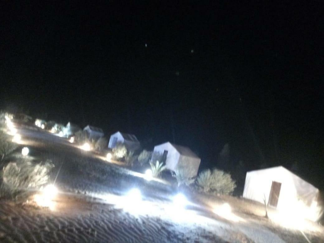 Bivouac Erg Znaigui Hotel เมอร์ซูกา ภายนอก รูปภาพ