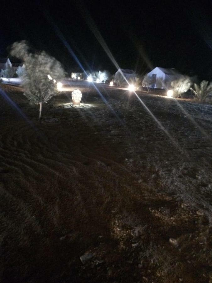 Bivouac Erg Znaigui Hotel เมอร์ซูกา ภายนอก รูปภาพ