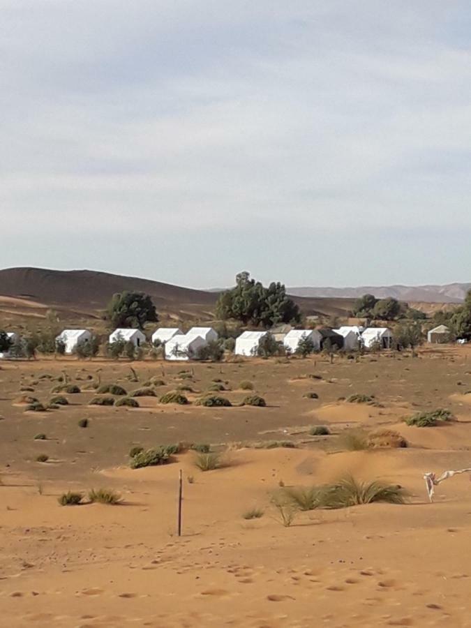 Bivouac Erg Znaigui Hotel เมอร์ซูกา ภายนอก รูปภาพ