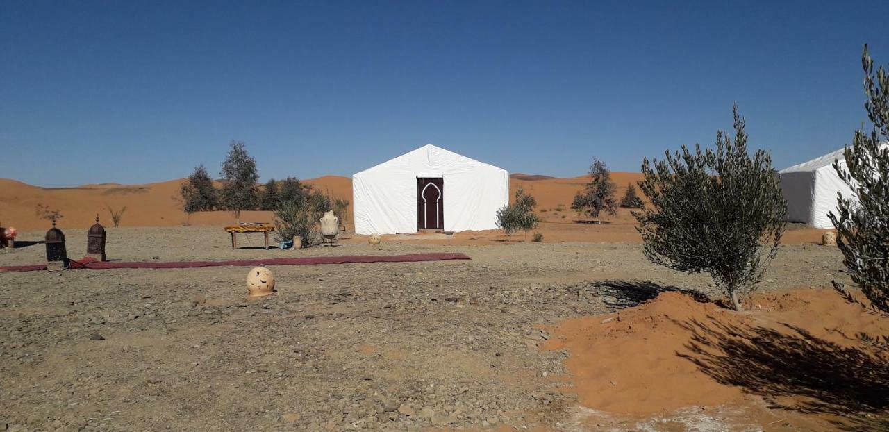 Bivouac Erg Znaigui Hotel เมอร์ซูกา ภายนอก รูปภาพ