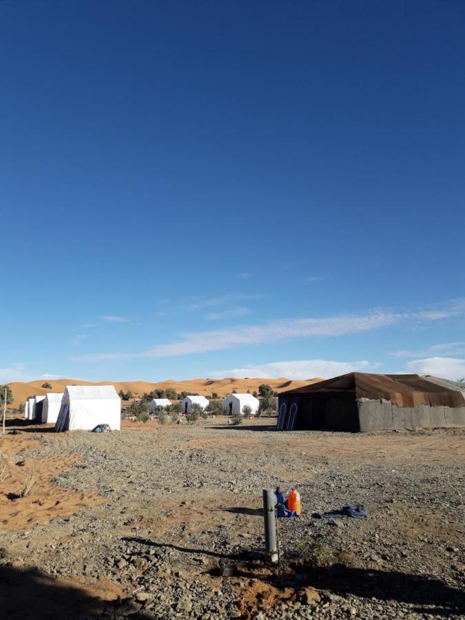 Bivouac Erg Znaigui Hotel เมอร์ซูกา ภายนอก รูปภาพ